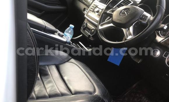 Acheter Neuf Voiture Mercedes‒Benz ML–Class Blanc à Kampala, Ouganda Acheter Neuf Voiture Mercedes‒Benz ML–Class Blanc à Kampala, Ouganda