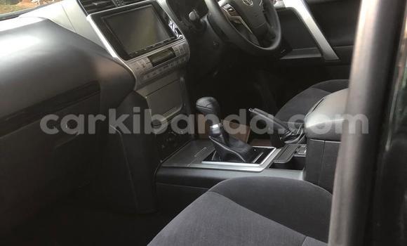 Acheter Neuf Voiture Toyota Land Cruiser Prado Noir à Kampala, Ouganda Acheter Neuf Voiture Toyota Land Cruiser Prado Noir à Kampala, Ouganda