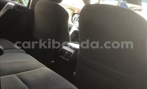 Acheter Neuf Voiture Toyota Land Cruiser Prado Noir à Kampala, Ouganda Acheter Neuf Voiture Toyota Land Cruiser Prado Noir à Kampala, Ouganda