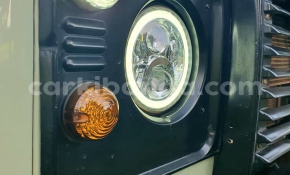 Acheter Neuf Voiture Land Rover Defender Vert à Kampala, Ouganda Acheter Neuf Voiture Land Rover Defender Vert à Kampala, Ouganda