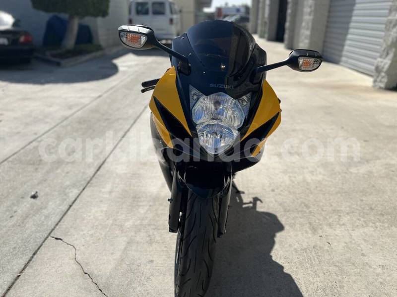 Big with watermark suzuki gsx r northern apac 25755