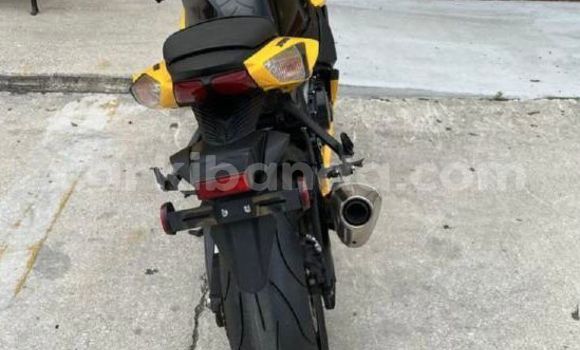 Buy Used Suzuki GSX–R Red Bike in Apac in Northern Buy Used Suzuki GSX–R Red Bike in Apac in Northern