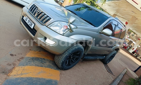 Acheter Occasion Voiture Toyota Land Cruiser Prado Beige à Kampala, Ouganda Acheter Occasion Voiture Toyota Land Cruiser Prado Beige à Kampala, Ouganda