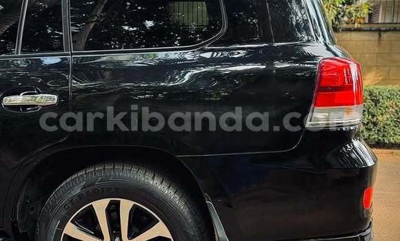 Gura Yakoze Toyota Land Cruiser Black Imodoka i Kampala mu Uganda Gura Yakoze Toyota Land Cruiser Black Imodoka i Kampala mu Uganda