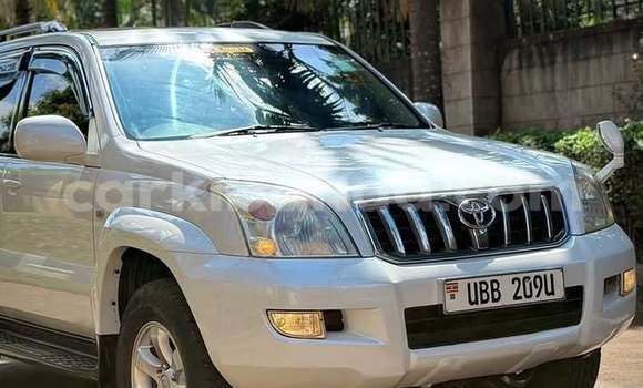 Acheter Occasion Voiture Toyota Land Cruiser Blanc à Kampala, Ouganda Acheter Occasion Voiture Toyota Land Cruiser Blanc à Kampala, Ouganda