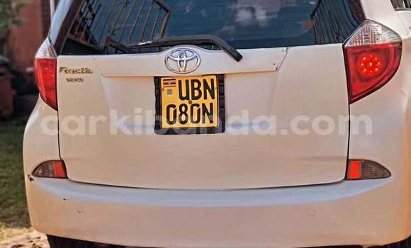 Gura Yakoze Toyota Ractis White Imodoka i Kampala mu Uganda Gura Yakoze Toyota Ractis White Imodoka i Kampala mu Uganda