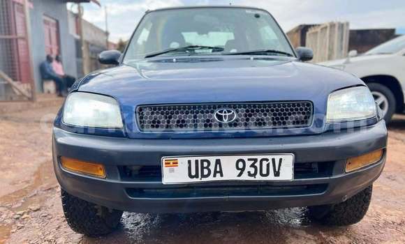 Gura Yakoze Toyota RAV4 Blue Imodoka i Kampala mu Uganda Gura Yakoze Toyota RAV4 Blue Imodoka i Kampala mu Uganda