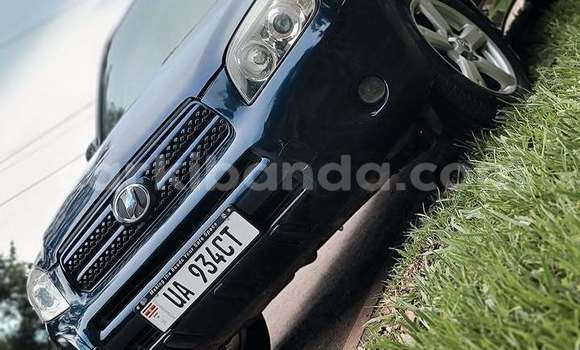 Gura Yakoze Toyota RAV4 Blue Imodoka i Kampala mu Uganda Gura Yakoze Toyota RAV4 Blue Imodoka i Kampala mu Uganda