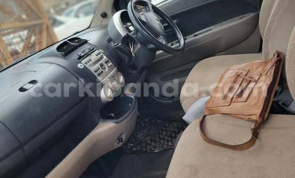 Gura Yakoze Toyota Passo Other Imodoka i Kampala mu Uganda Gura Yakoze Toyota Passo Other Imodoka i Kampala mu Uganda