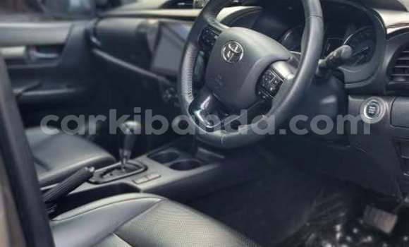 Gura Yakoze Toyota Hilux Other Imodoka i Kampala mu Uganda Gura Yakoze Toyota Hilux Other Imodoka i Kampala mu Uganda
