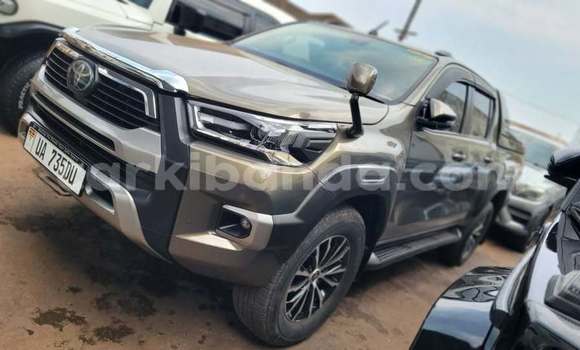 Gura Yakoze Toyota Hilux Other Imodoka i Kampala mu Uganda Gura Yakoze Toyota Hilux Other Imodoka i Kampala mu Uganda