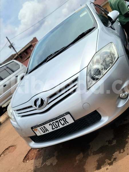 Big with watermark toyota auris uganda kampala 25785