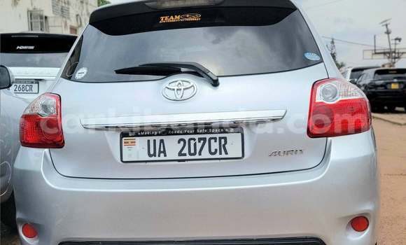 Gura Yakoze Toyota Auris Other Imodoka i Kampala mu Uganda Gura Yakoze Toyota Auris Other Imodoka i Kampala mu Uganda