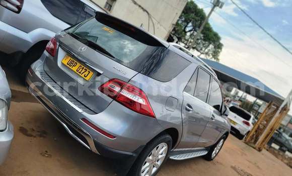 Gura Yakoze Mercedes‒Benz ML–Class Other Imodoka i Kampala mu Uganda Gura Yakoze Mercedes‒Benz ML–Class Other Imodoka i Kampala mu Uganda