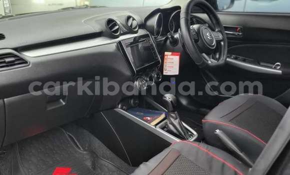 Gura Yakoze Suzuki Swift Black Imodoka i Kampala mu Uganda Gura Yakoze Suzuki Swift Black Imodoka i Kampala mu Uganda
