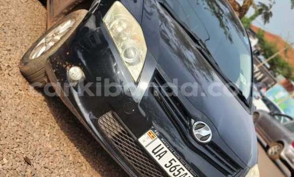 Gura Yakoze Toyota Auris Black Imodoka i Kampala mu Uganda Gura Yakoze Toyota Auris Black Imodoka i Kampala mu Uganda