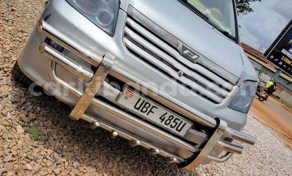 Gura Yakoze Toyota Noah Other Imodoka i Kampala mu Uganda Gura Yakoze Toyota Noah Other Imodoka i Kampala mu Uganda