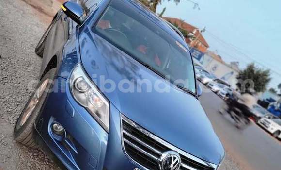 Gura Yakoze Volkswagen Tiguan Blue Imodoka i Kampala mu Uganda Gura Yakoze Volkswagen Tiguan Blue Imodoka i Kampala mu Uganda