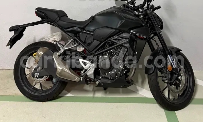 Big with watermark honda cb uganda kampala 25802