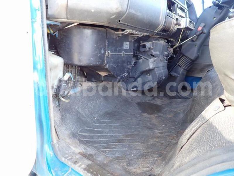 Big with watermark mitsubishi l400 uganda kampala 25803