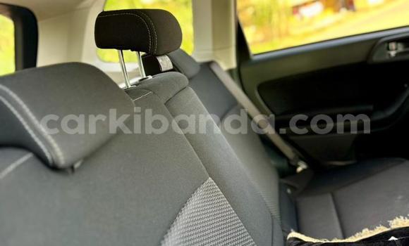 Nunua Mpya Subaru Forester Nyeusi Gari ndani ya Kampala nchini Uganda Nunua Mpya Subaru Forester Nyeusi Gari ndani ya Kampala nchini Uganda