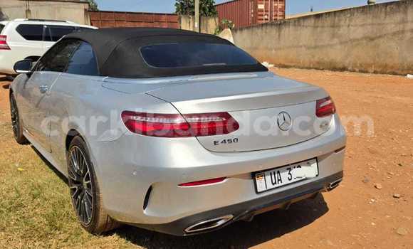 Nunua Mpya Mercedes-Benz E-Classe Fedha Gari ndani ya Kampala nchini Uganda Nunua Mpya Mercedes-Benz E-Classe Fedha Gari ndani ya Kampala nchini Uganda