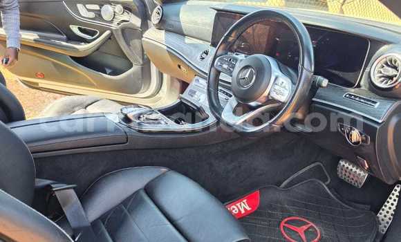 Nunua Mpya Mercedes-Benz E-Classe Fedha Gari ndani ya Kampala nchini Uganda Nunua Mpya Mercedes-Benz E-Classe Fedha Gari ndani ya Kampala nchini Uganda