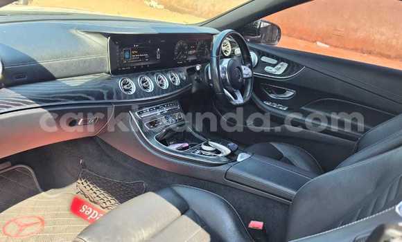 Nunua Mpya Mercedes-Benz E-Classe Fedha Gari ndani ya Kampala nchini Uganda Nunua Mpya Mercedes-Benz E-Classe Fedha Gari ndani ya Kampala nchini Uganda
