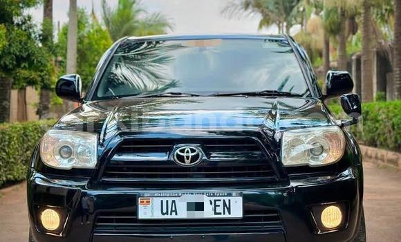 Nunua Mpya Toyota Surf Nyeusi Gari ndani ya Kampala nchini Uganda Nunua Mpya Toyota Surf Nyeusi Gari ndani ya Kampala nchini Uganda