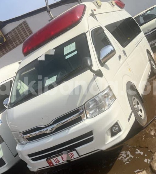 Big with watermark toyota hiace uganda kampala 25818