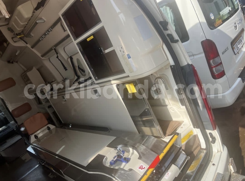 Big with watermark toyota hiace uganda kampala 25818