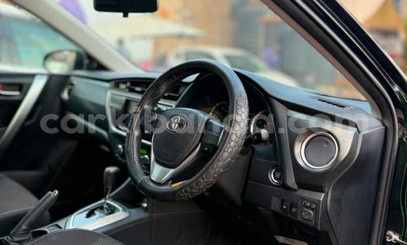 Nunua Mpya Toyota Auris Nyeusi Gari ndani ya Kampala nchini Uganda Nunua Mpya Toyota Auris Nyeusi Gari ndani ya Kampala nchini Uganda