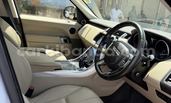 Acheter Neuf Voiture Land Rover Range Rover Sport Blanc à Kampala, Ouganda Acheter Neuf Voiture Land Rover Range Rover Sport Blanc à Kampala, Ouganda