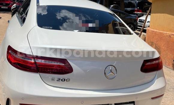 Acheter Neuf Voiture Mercedes‒Benz E–Class Blanc à Kampala, Ouganda Acheter Neuf Voiture Mercedes‒Benz E–Class Blanc à Kampala, Ouganda
