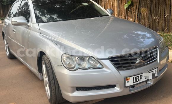 Nunua Ilio tumika Toyota Mark X Fedha Gari ndani ya Kampala nchini Uganda Nunua Ilio tumika Toyota Mark X Fedha Gari ndani ya Kampala nchini Uganda