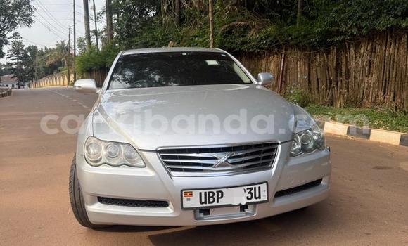 Nunua Ilio tumika Toyota Mark X Fedha Gari ndani ya Kampala nchini Uganda Nunua Ilio tumika Toyota Mark X Fedha Gari ndani ya Kampala nchini Uganda