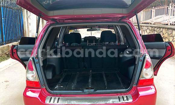 Nunua Ilio tumika Subaru Forester Nyekundu Gari ndani ya Kampala nchini Uganda Nunua Ilio tumika Subaru Forester Nyekundu Gari ndani ya Kampala nchini Uganda
