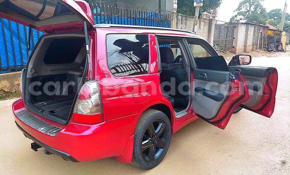 Nunua Ilio tumika Subaru Forester Nyekundu Gari ndani ya Kampala nchini Uganda Nunua Ilio tumika Subaru Forester Nyekundu Gari ndani ya Kampala nchini Uganda