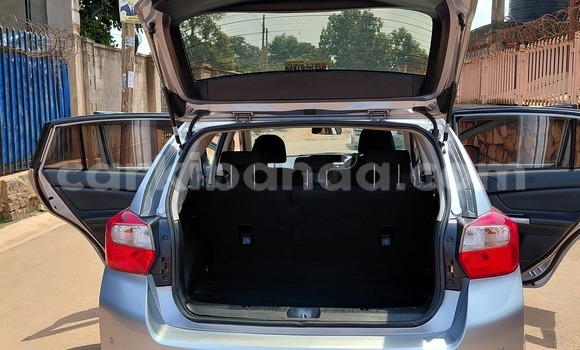 Nunua Ilio tumika Subaru Impreza Fedha Gari ndani ya Kampala nchini Uganda Nunua Ilio tumika Subaru Impreza Fedha Gari ndani ya Kampala nchini Uganda