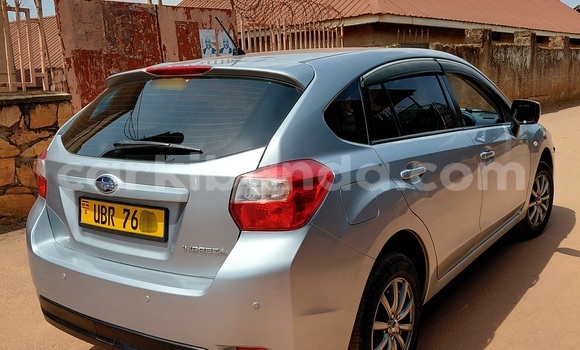Nunua Ilio tumika Subaru Impreza Fedha Gari ndani ya Kampala nchini Uganda Nunua Ilio tumika Subaru Impreza Fedha Gari ndani ya Kampala nchini Uganda