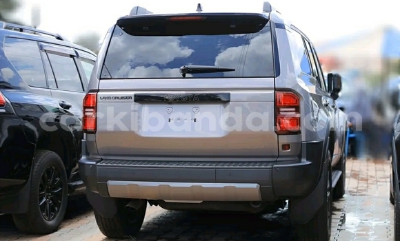 Buy Used Toyota Prado Beige Car in Kampala in Uganda Buy Used Toyota Prado Beige Car in Kampala in Uganda