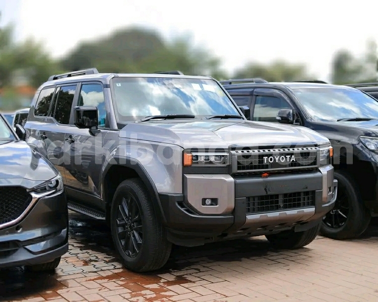 Big with watermark toyota prado uganda kampala 25841