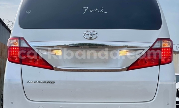 Acheter Occasion Voiture Toyota Alphard Blanc à Kampala, Ouganda Acheter Occasion Voiture Toyota Alphard Blanc à Kampala, Ouganda