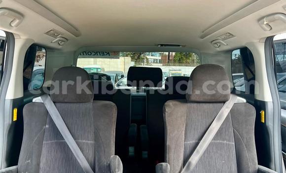 Acheter Occasion Voiture Toyota Alphard Blanc à Kampala, Ouganda Acheter Occasion Voiture Toyota Alphard Blanc à Kampala, Ouganda