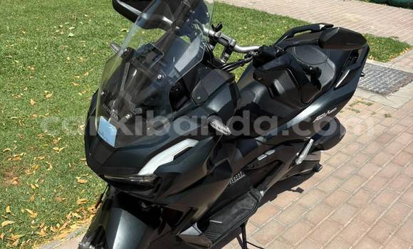 Acheter Occasion Moto Honda Scooters Noir à Kampala, Ouganda Acheter Occasion Moto Honda Scooters Noir à Kampala, Ouganda