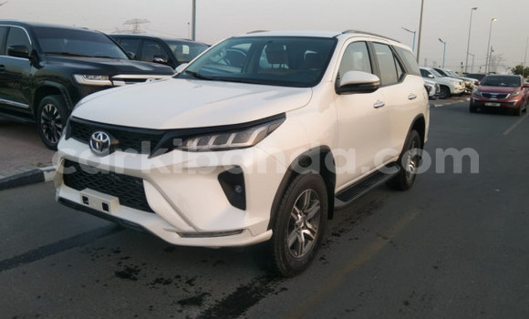 Buy Used Toyota Fortuner White Car in Amudat in Northern