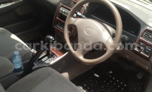 Gura Yakoze AC Ace Silver Imodoka i Kampala mu Uganda Gura Yakoze AC Ace Silver Imodoka i Kampala mu Uganda