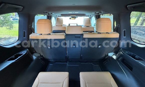 Buy Used Lexus LX White Car in Kampala in Uganda Buy Used Lexus LX White Car in Kampala in Uganda