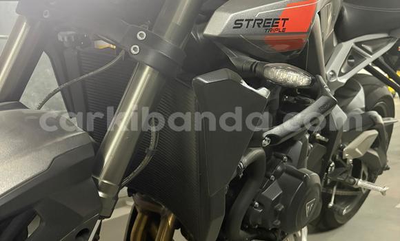 Buy Used Triumph Street Triple Beige Bike in Kampala in Uganda