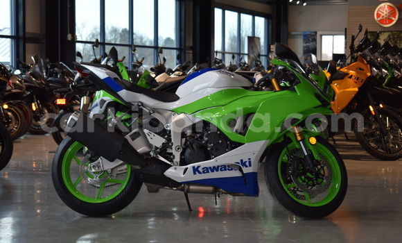 Acheter Neuf Moto Yamaha TMAX Noir à Bugembe, Est Acheter Neuf Moto Yamaha TMAX Noir à Bugembe, Est